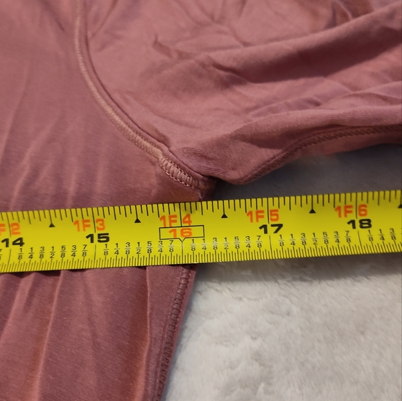Like-New Lululemon Athletic Long Sleeve Top (NO SIZE TAG, SEE MEASUREMENTS) - Picture 9 of 11